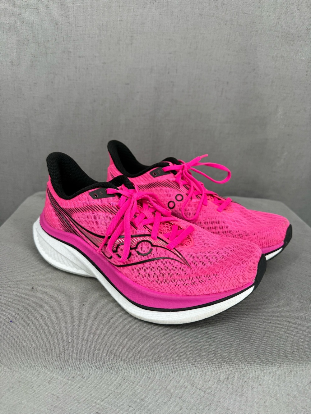 Women's Saucony Endorphin Speed 5, Shock/Black, Sz 9